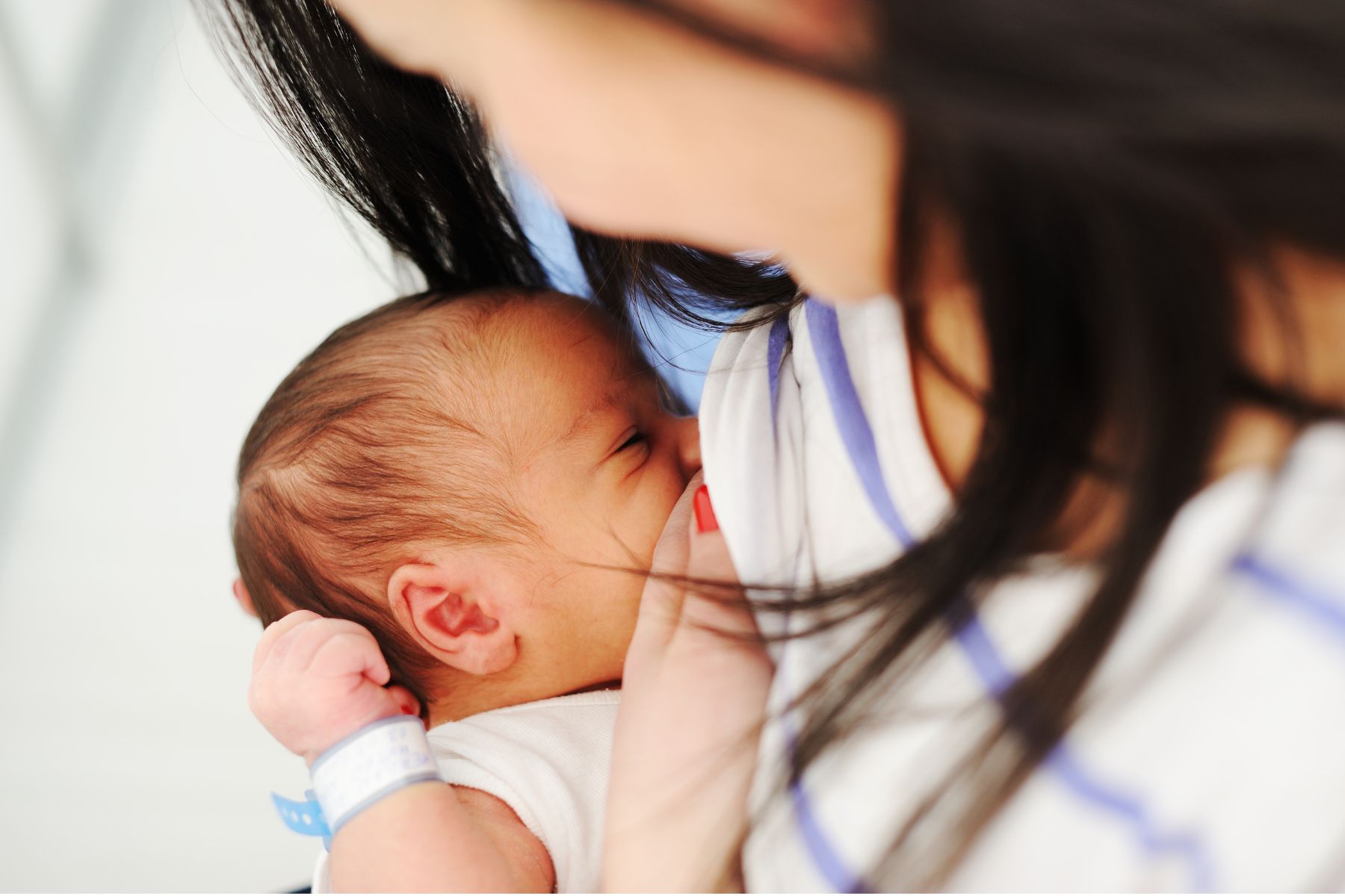 Breastfeeding: getting a good latch